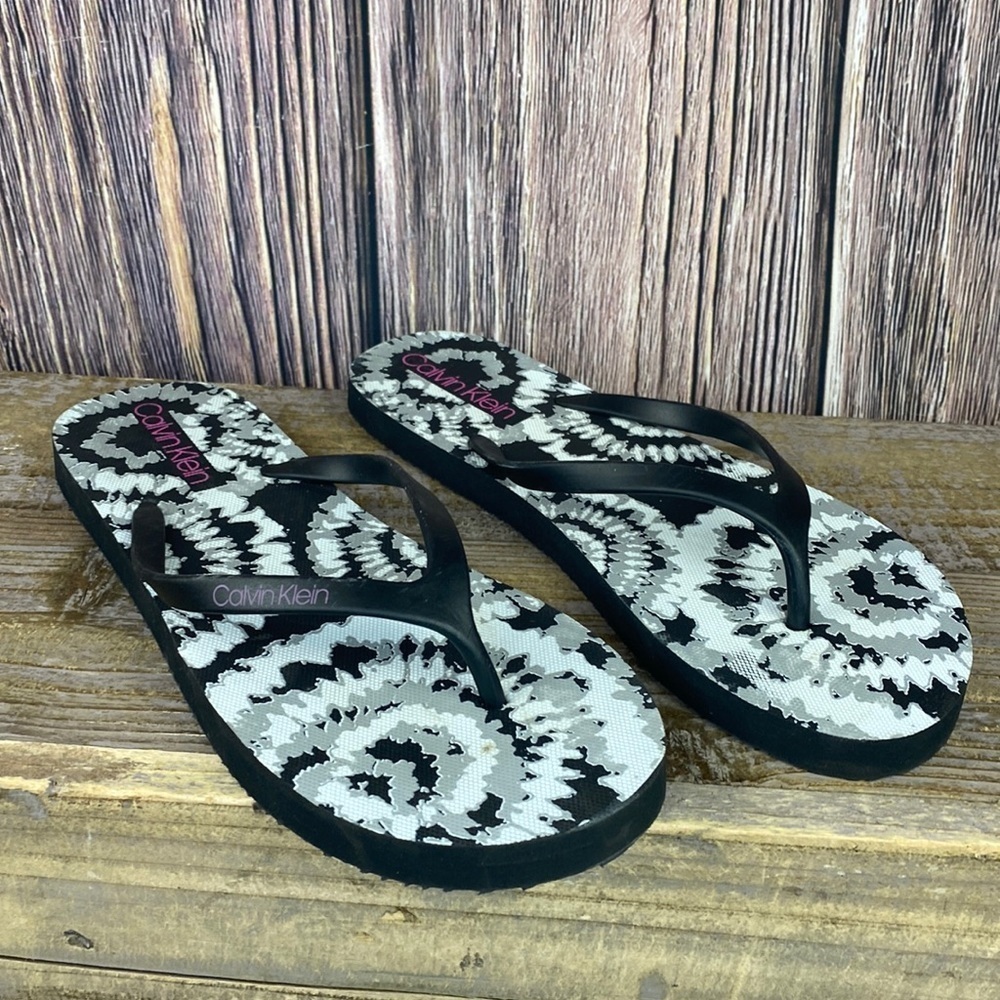 Calvin Klein Black & White Flip Flops- Size 10